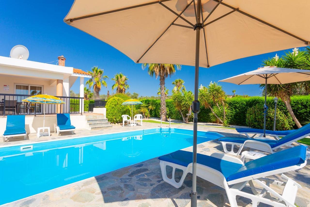 Villa Chrystalla Neo Chorio Bagian luar foto